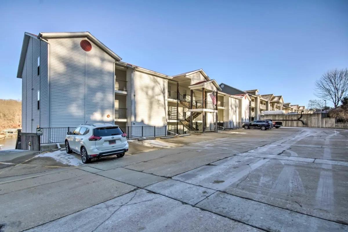 Waterfront Condo With Boat Slip! Озеро Озаркс Экстерьер фото